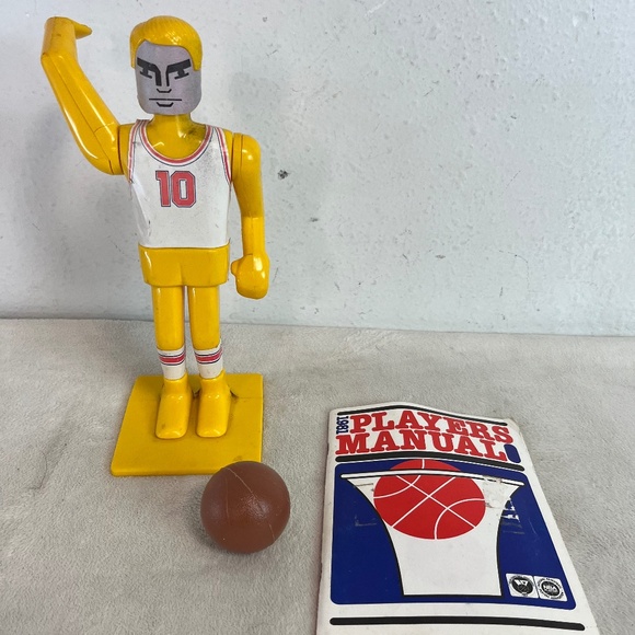 Vintage Schaper 1976 Basketball Player, Ball Stickers Super Jock 81 players man - Picture 1 of 12